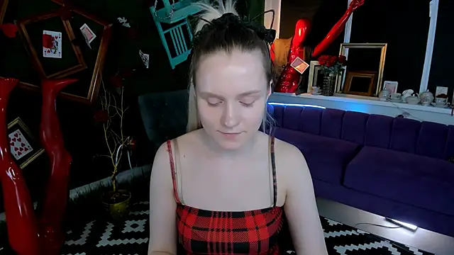SherriButlers online show from May 11, 2026, 4:04 pm