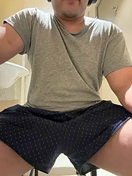 usemehowyoulike96 online show from March 26, 2026, 12:50 am