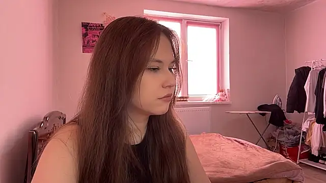 NyelleSpir online show from April 4, 2026, 1:30 pm