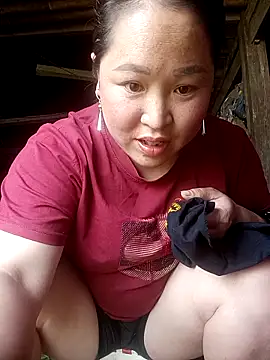Snapshot of Smile-x chatting on April 13, 2026, 3:56 am Smile-x online show from April 13, 2026, 3:56 am