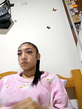 Snapshot of yvonne_1998 chatting on April 6, 2026, 1:56 pm yvonne 1998 online show from April 6, 2026, 1:56 pm