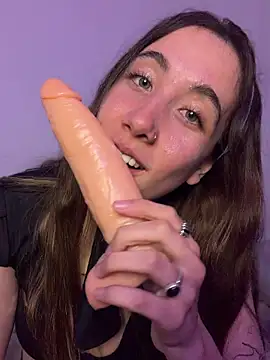 AlissonDavenport online show from May 15, 2026, 9:44 pm