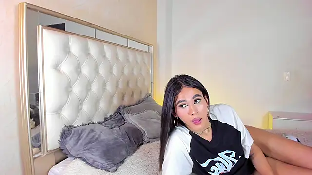 Snapshot of Miss_KhalifaDoll chatting on June 24, 2026, 3:49 am Miss KhalifaDoll online show from June 24, 2026, 3:49 am