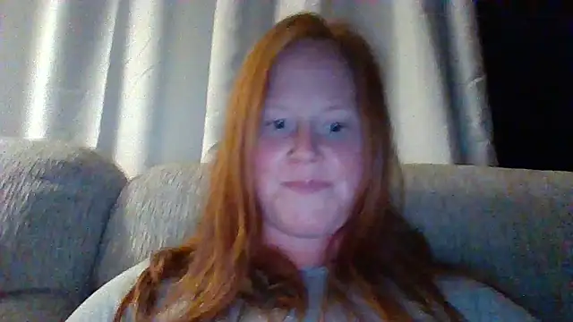Snapshot of RedVelvetVixen chatting on March 26, 2026, 12:39 am RedVelvetVixen online show from March 26, 2026, 12:39 am
