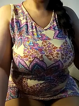 Snapshot of orla-love chatting on June 4, 2026, 9:32 pm orla-love online show from June 4, 2026, 9:32 pm