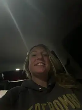 sweetkacibaby online show from April 9, 2026, 5:07 am