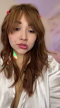 Snapshot of SweetLittleRed chatting on August 1, 2026, 4:34 am SweetLittleRed online show from August 1, 2026, 4:34 am