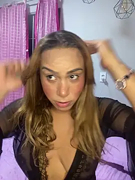 Jullyanaximeness online show from June 3, 2026, 11:21 pm