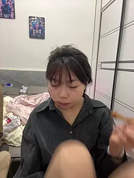 Snapshot of RaTnT chatting on April 13, 2026, 1:38 pm RaTnT online show from April 13, 2026, 1:38 pm