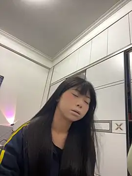 Snapshot of RaTnT chatting on April 15, 2026, 12:45 pm RaTnT online show from April 15, 2026, 12:45 pm