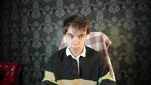 Snapshot of DaveBevy chatting on May 4, 2026, 7:32 pm DaveBevy online show from May 4, 2026, 7:32 pm