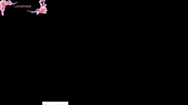 MoollyLove online show from May 5, 2026, 12:46 pm