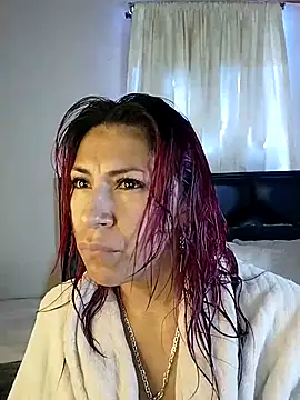 Snapshot of tatianabelli chatting on April 18, 2026, 3:16 pm tatianabelli online show from April 18, 2026, 3:16 pm