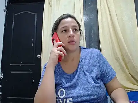 Snapshot of allison_maxtattoo_ chatting on April 15, 2026, 10:22 am allison maxtattoo online show from April 15, 2026, 10:22 am