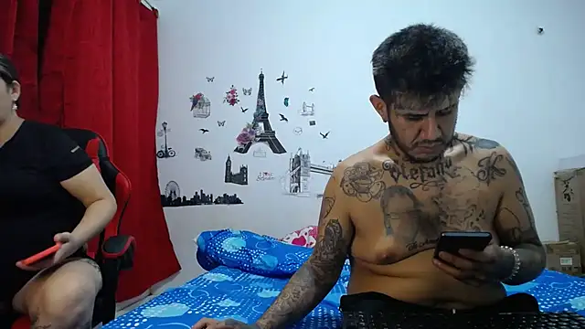 Snapshot of allison_maxtattoo_ chatting on May 6, 2026, 2:19 am allison maxtattoo online show from May 6, 2026, 2:19 am