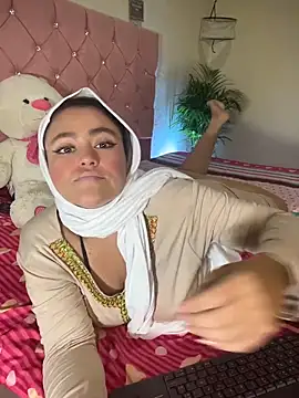 Snapshot of Marian_fadel chatting on April 29, 2026, 12:53 pm Marian fadel online show from April 29, 2026, 12:53 pm