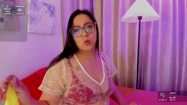 hannabackerr online show from April 14, 2026, 12:11 pm