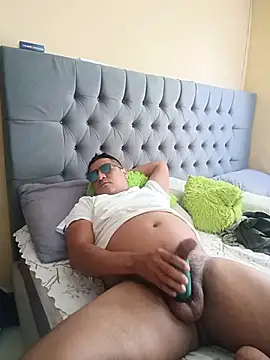 Snapshot of luis20212 chatting on July 13, 2026, 5:49 pm luis20212 online show from July 13, 2026, 5:49 pm