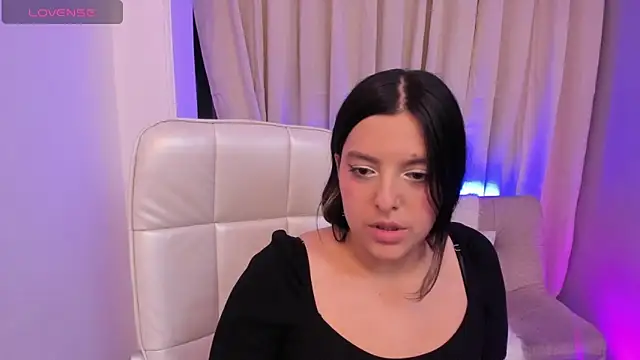 Arihanna London online show from May 1, 2026, 3:44 am