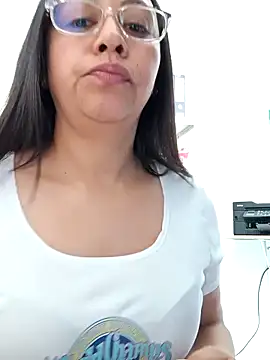 Snapshot of Violeta--7 chatting on April 9, 2026, 1:38 pm Violeta--7 online show from April 9, 2026, 1:38 pm