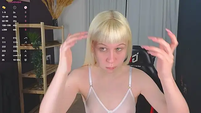 Snapshot of call_me_heaven chatting on April 19, 2026, 3:22 pm call me heaven online show from April 19, 2026, 3:22 pm