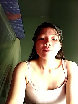 -Quyny- online show from May 10, 2026, 11:48 am