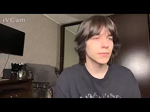 Snapshot of mason_silver chatting on April 10, 2026, 3:39 pm mason silver online show from April 10, 2026, 3:39 pm