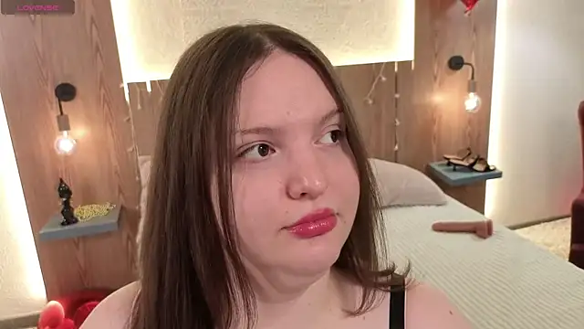 Snapshot of Kristy_Grace chatting on April 18, 2026, 8:07 am Kristy Grace online show from April 18, 2026, 8:07 am