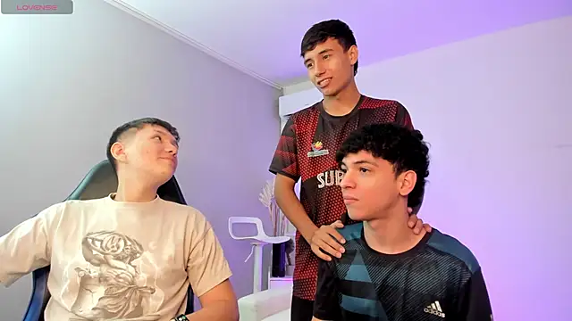 Good boys18 online show from May 20, 2026, 8:37 pm