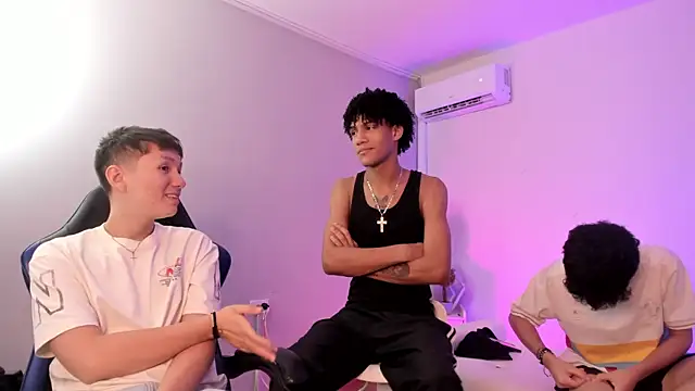 Good boys18 online show from May 22, 2026, 9:20 pm