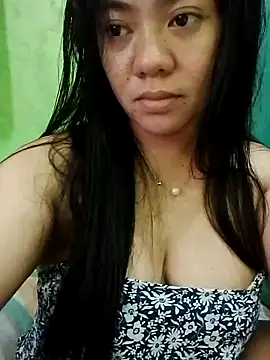 Snapshot of sweety_honey27 chatting on April 6, 2026, 2:42 am sweety honey27 online show from April 6, 2026, 2:42 am