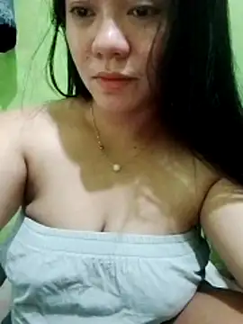Snapshot of sweety_honey27 chatting on April 16, 2026, 8:15 am sweety honey27 online show from April 16, 2026, 8:15 am
