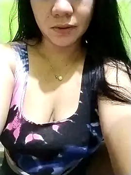 Snapshot of sweety_honey27 chatting on April 27, 2026, 5:11 pm sweety honey27 online show from April 27, 2026, 5:11 pm