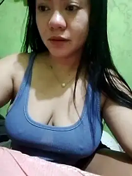 Snapshot of sweety_honey27 chatting on May 3, 2026, 5:19 pm sweety honey27 online show from May 3, 2026, 5:19 pm