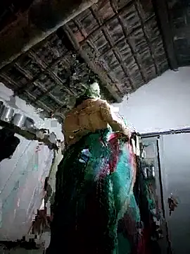 VarsetilJuli online show from April 13, 2026, 4:12 pm