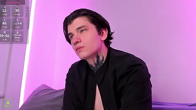 BertyThompson online show from April 7, 2026, 3:23 pm