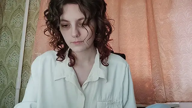 ShirleyNibbs online show from April 12, 2026, 2:11 pm