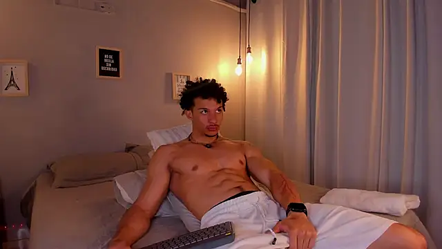 Snapshot of dominik_drake chatting on May 6, 2026, 12:10 pm dominik drake online show from May 6, 2026, 12:10 pm