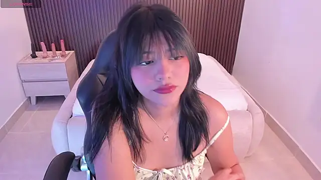 Snapshot of MILLYEVANS1 chatting on May 1, 2026, 3:11 am MILLYEVANS1 online show from May 1, 2026, 3:11 am