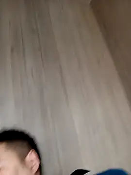 Snapshot of N-nnnnn chatting on April 4, 2026, 7:28 am N-nnnnn online show from April 4, 2026, 7:28 am