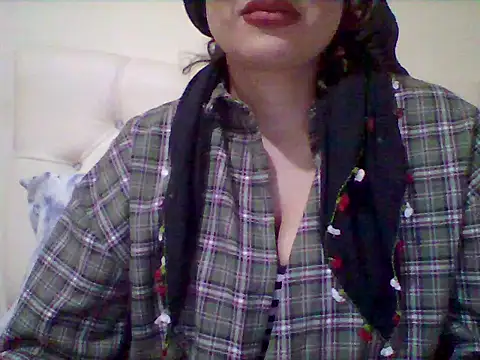 Snapshot of busex25 chatting on April 10, 2026, 9:08 pm busex25 online show from April 10, 2026, 9:08 pm