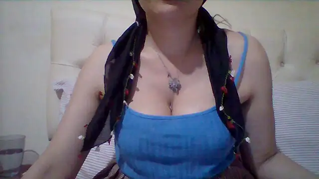 Snapshot of busex25 chatting on July 3, 2026, 9:43 pm busex25 online show from July 3, 2026, 9:43 pm