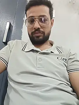 herochoclateboy online show from June 2, 2026, 4:47 am