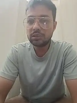 herochoclateboy online show from July 14, 2026, 4:56 pm