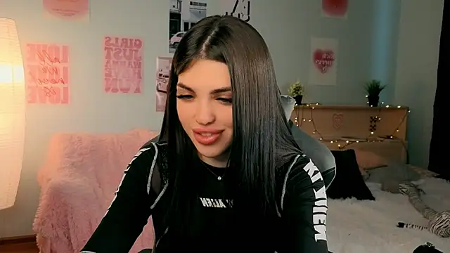 Snapshot of molly_rettyy chatting on April 12, 2026, 4:28 am molly rettyy online show from April 12, 2026, 4:28 am