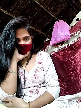 Snapshot of Pihu- chatting on May 4, 2026, 2:18 am Pihu- online show from May 4, 2026, 2:18 am