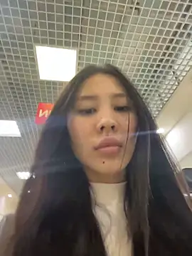 Mia AsianSex online show from April 8, 2026, 1:00 pm