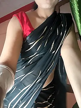 Curvy Sanaya online show from April 15, 2026, 6:26 pm