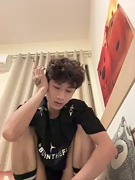 Snapshot of sexyboy-3525 chatting on May 14, 2026, 7:26 am sexyboy-3525 online show from May 14, 2026, 7:26 am