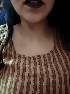 Snapshot of ZOYA_KHAN-123 chatting on April 13, 2026, 8:42 am ZOYA KHAN-123 online show from April 13, 2026, 8:42 am